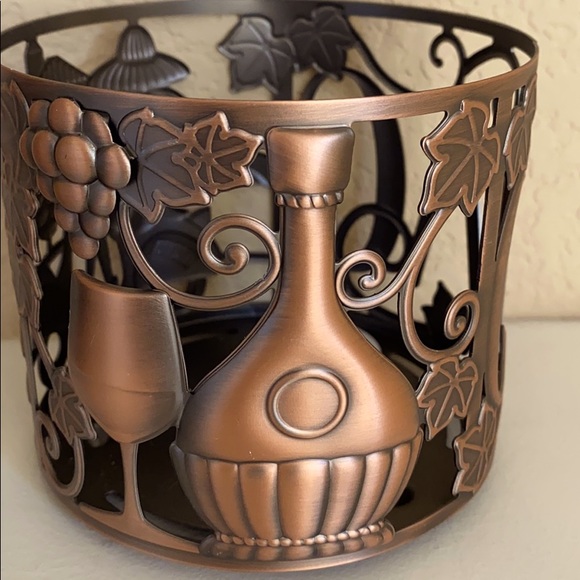 BBW 3-Wick Candle Holder 🕯